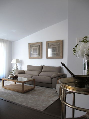 Online design Traditional Living Room by Marisa G. thumbnail