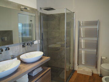 Online design Contemporary Bathroom by Chiara B. thumbnail