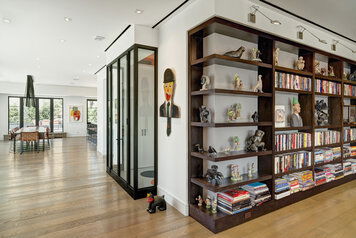 Online design Modern Hallway/Entry by susan w. thumbnail