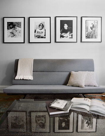 Online design Modern Living Room by Leonora M. thumbnail