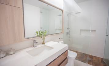 Online design Contemporary Bathroom by Mirella R. thumbnail