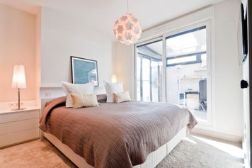 Online design Contemporary Bedroom by Henrika T. thumbnail