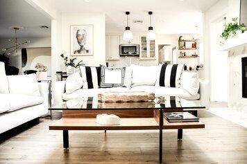 Online design Modern Living Room by Jazmine U. thumbnail