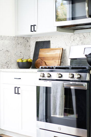 Online design Modern Kitchen by Caity H. thumbnail