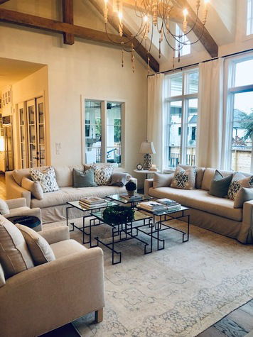 Online design Country/Cottage Living Room by Berkeley H. thumbnail