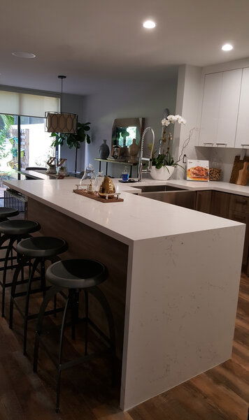 Online design Modern Kitchen by Allison E. thumbnail