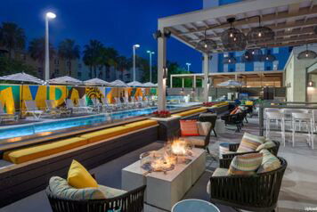 Online design Contemporary Patio by Luciana M. thumbnail