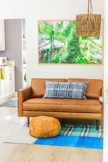 Online design Eclectic Living Room by Drea D. thumbnail