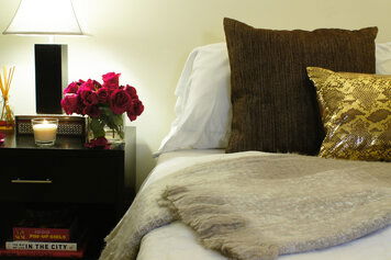 Online design Modern Bedroom by Renata G. thumbnail