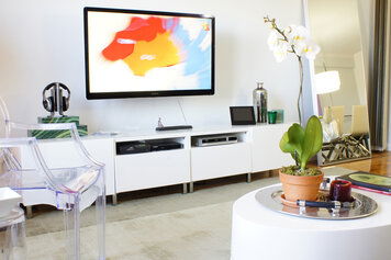 Online design Contemporary Living Room by Renata G. thumbnail