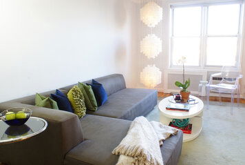 Online design Contemporary Living Room by Renata G. thumbnail