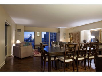 Online design Transitional Dining Room by Rachel H. thumbnail
