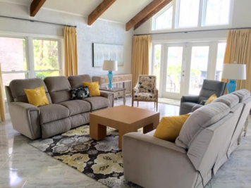 Online design Transitional Living Room by Jeseline T. thumbnail