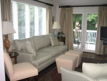 Online design Transitional Living Room by Aleighen B. thumbnail