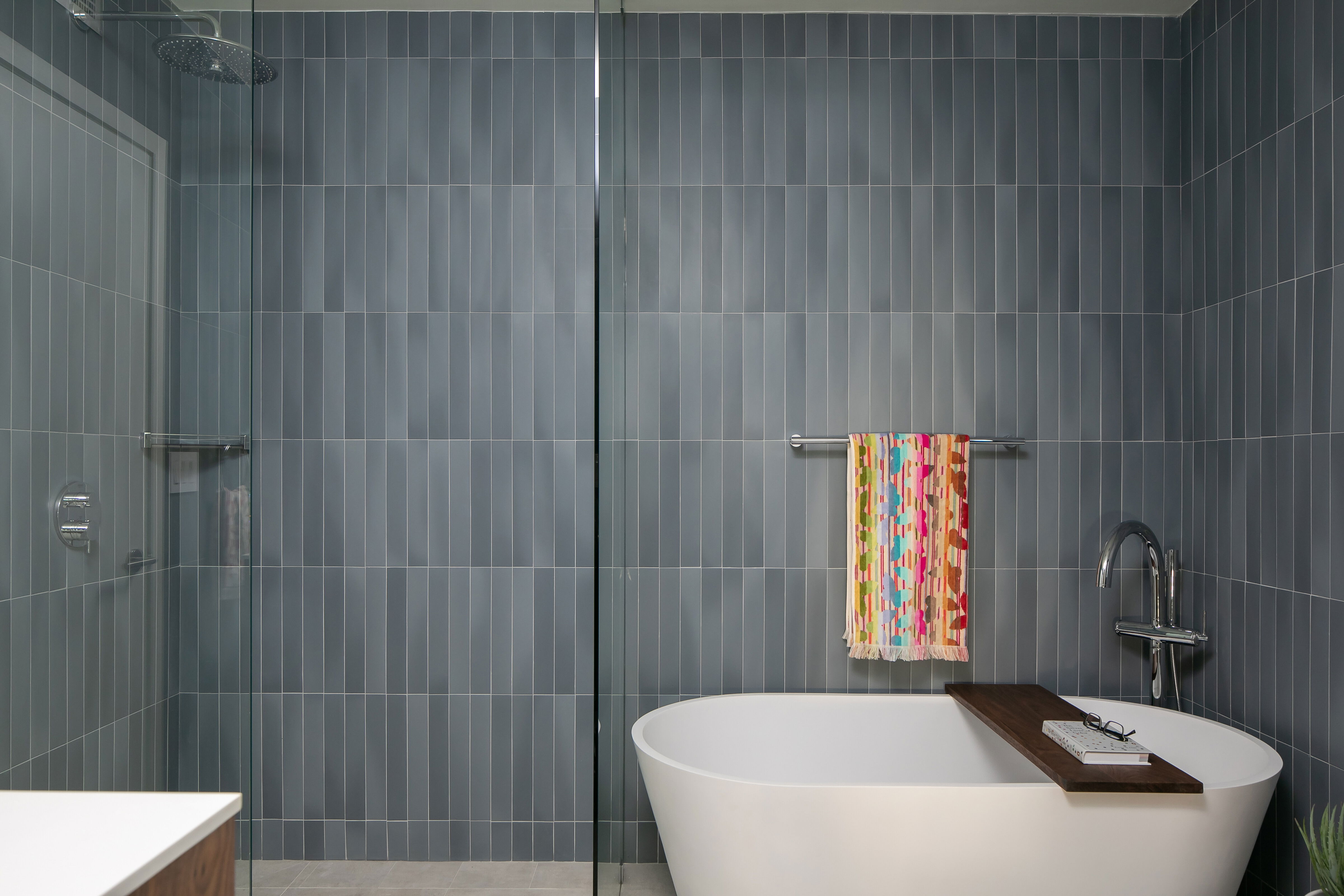 Sleek Contemporary Bathroom Interior Design with Seaside Blues