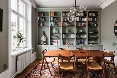 Warm Traditional Dining Room Design