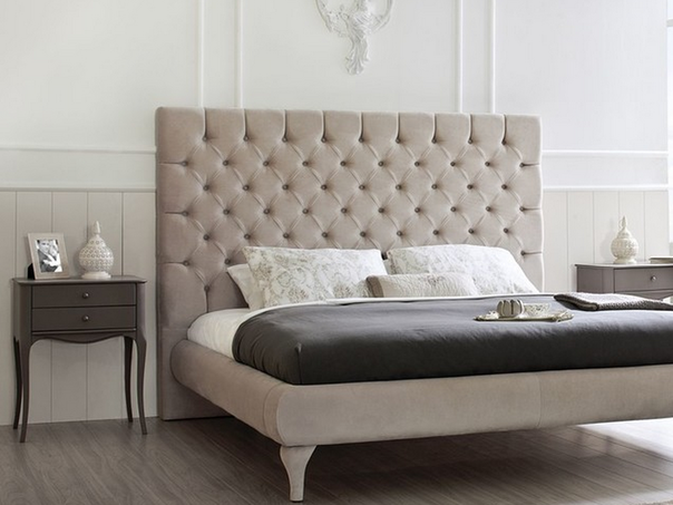 Modern Bedroom Interior Design In Greyscale Palette