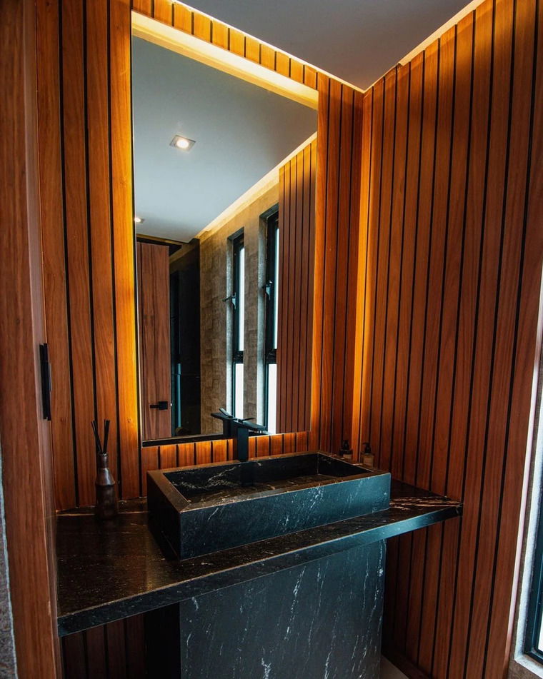 Diseño en línea de Oficina Contemporánea en Casa por Sara P. miniatura