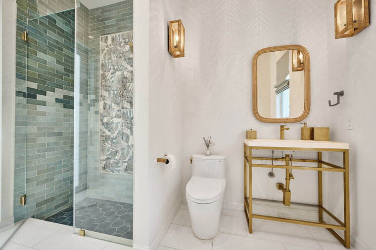 Online design Beach Bathroom by Laura K. thumbnail