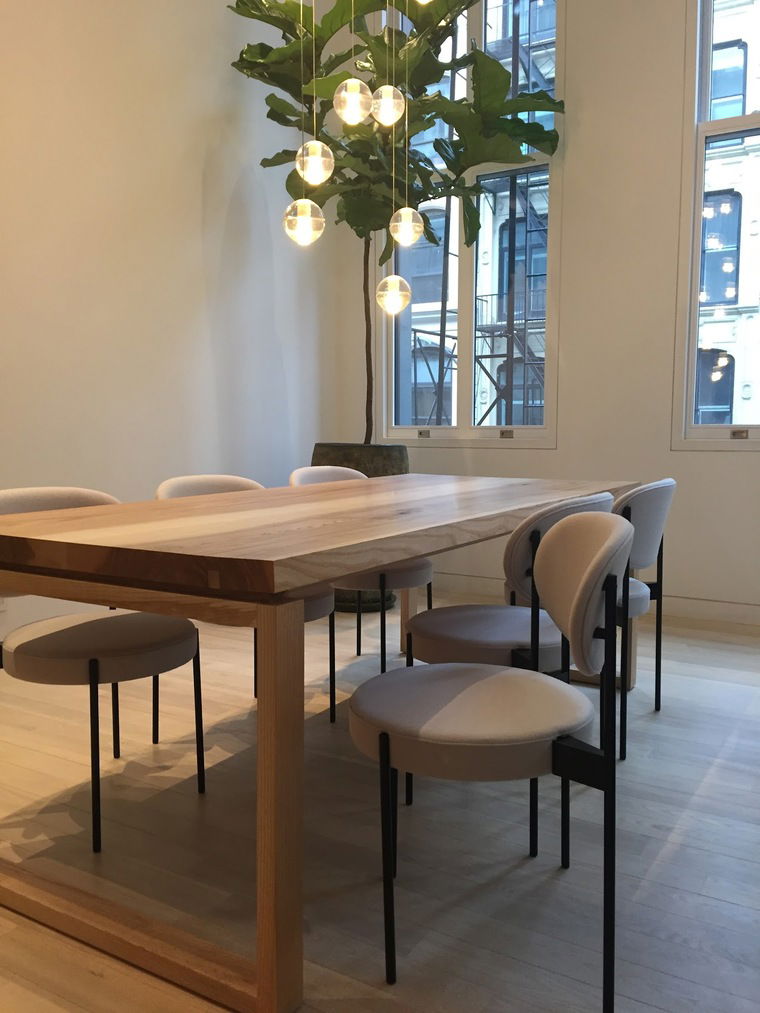 Online design Modern Dining Room by Joyce H. thumbnail