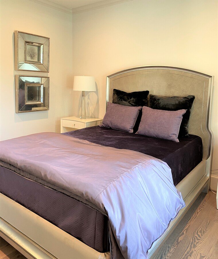 Online design Glamorous Bedroom by Emina A. thumbnail