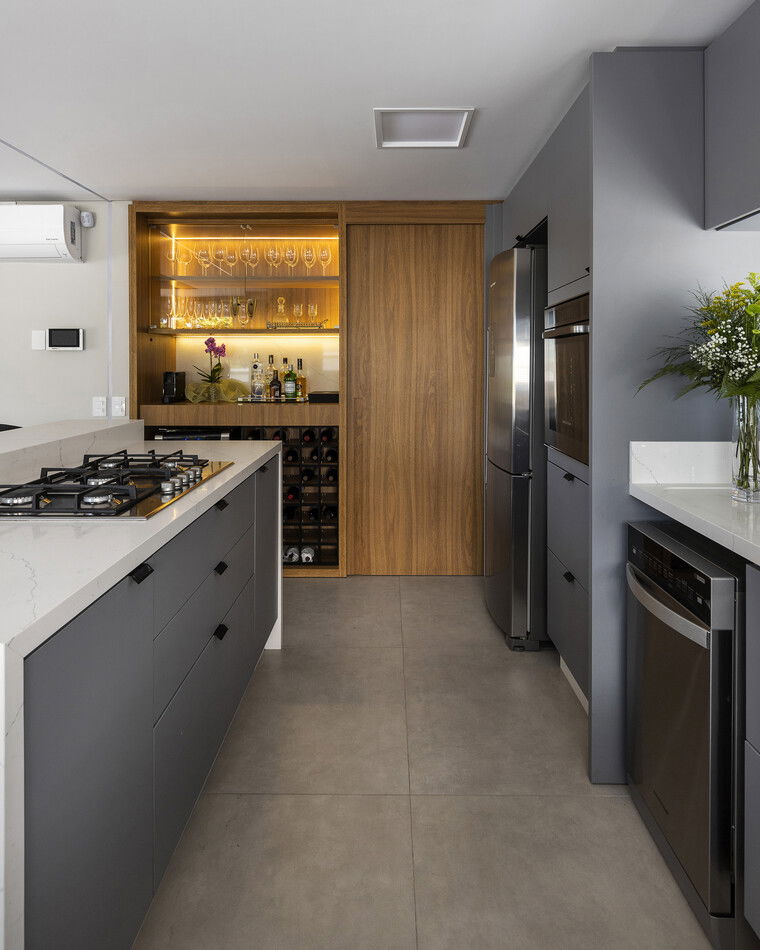 Online design Contemporary Kitchen by Gabriela L. thumbnail