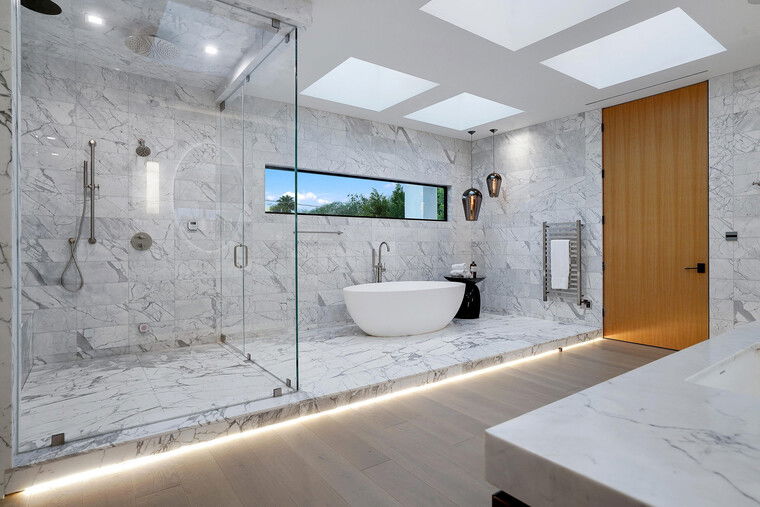 Online design Modern Bathroom by Lori D. thumbnail