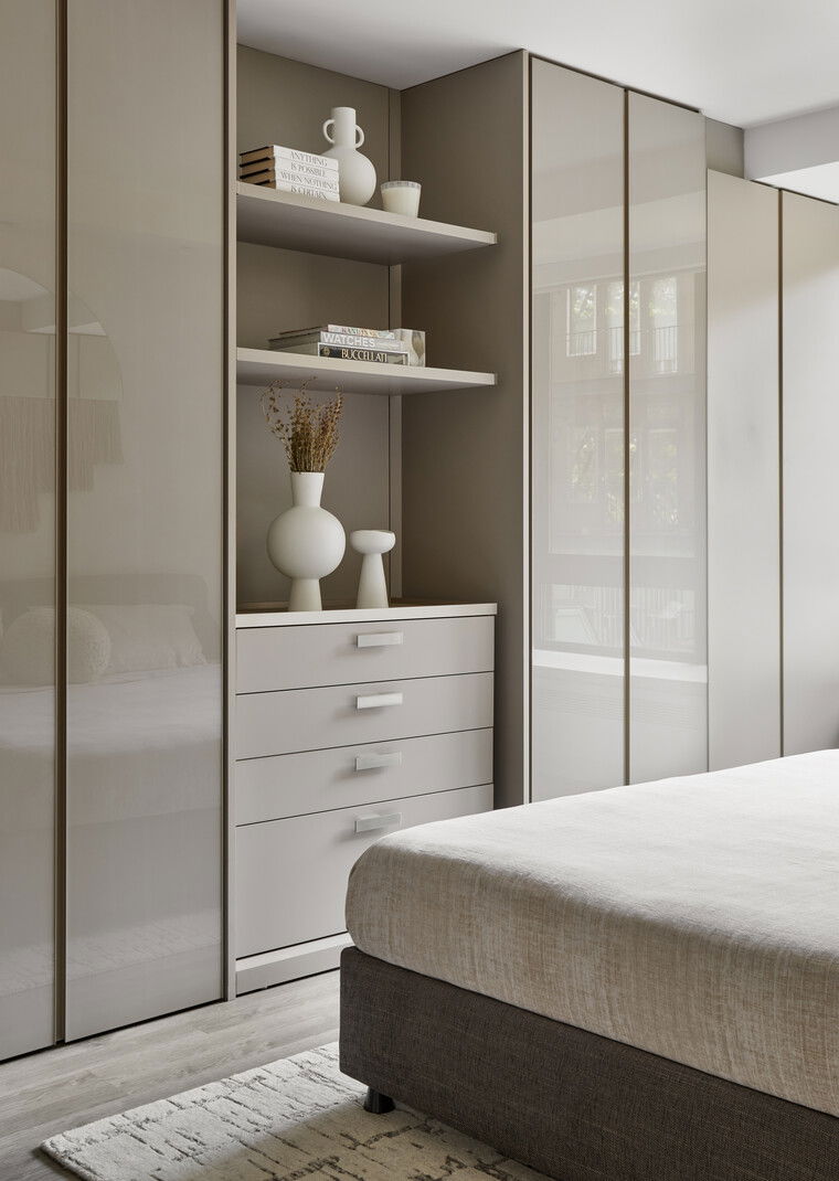 Online design Modern Bedroom by Devanshi S. thumbnail