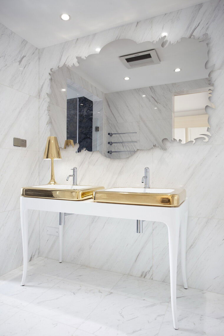 Online design Contemporary Bathroom by Sergio M. thumbnail