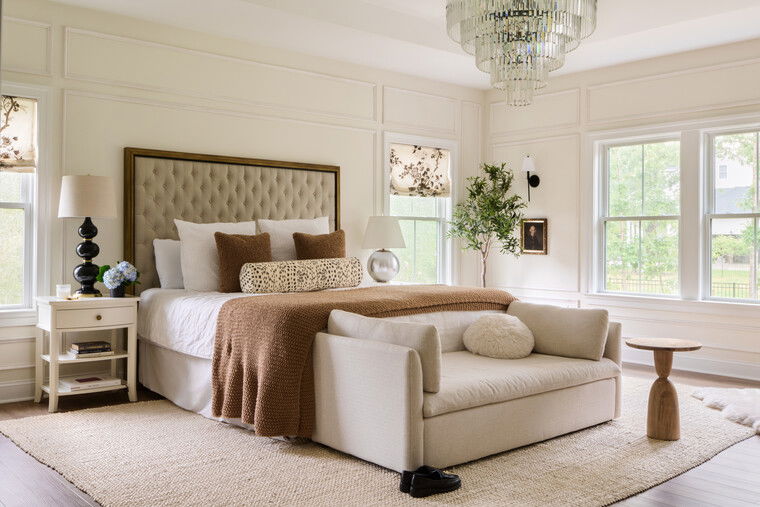 Online design Glamorous Bedroom by Valerie D. thumbnail