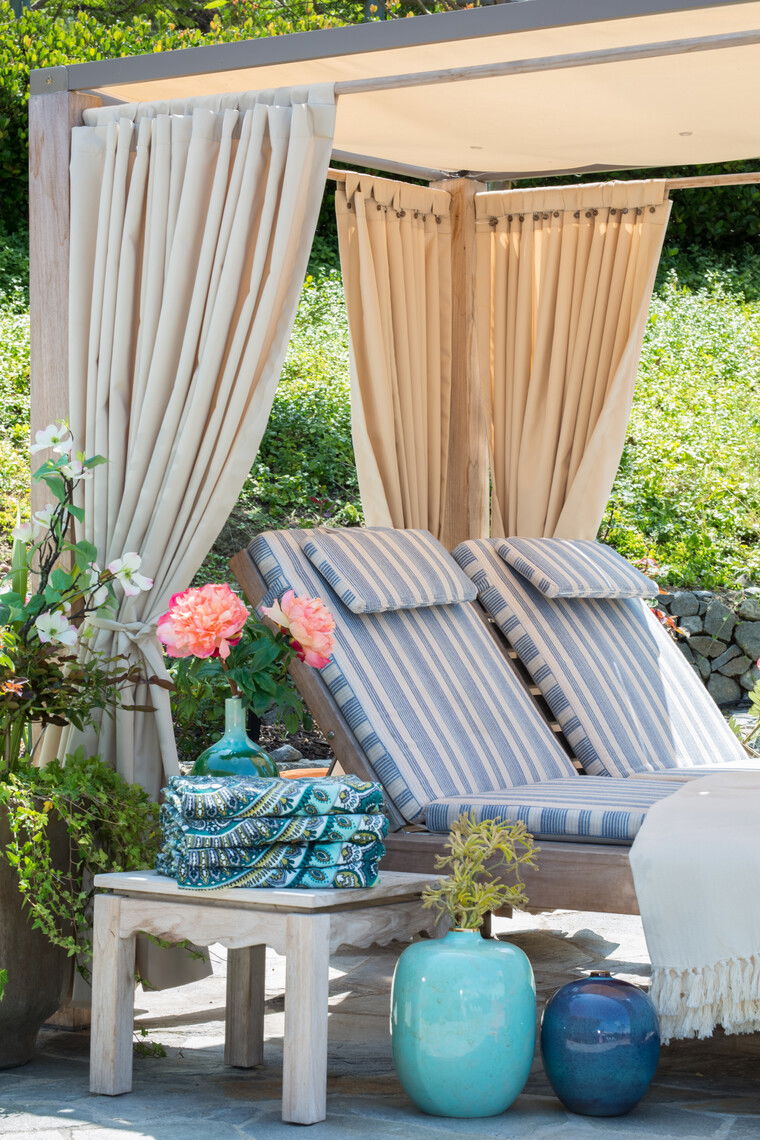 Online design Contemporary Patio by Lori D. thumbnail