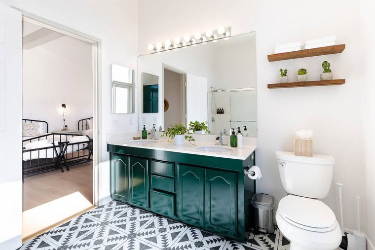 Online design Eclectic Bathroom by Emily P. thumbnail