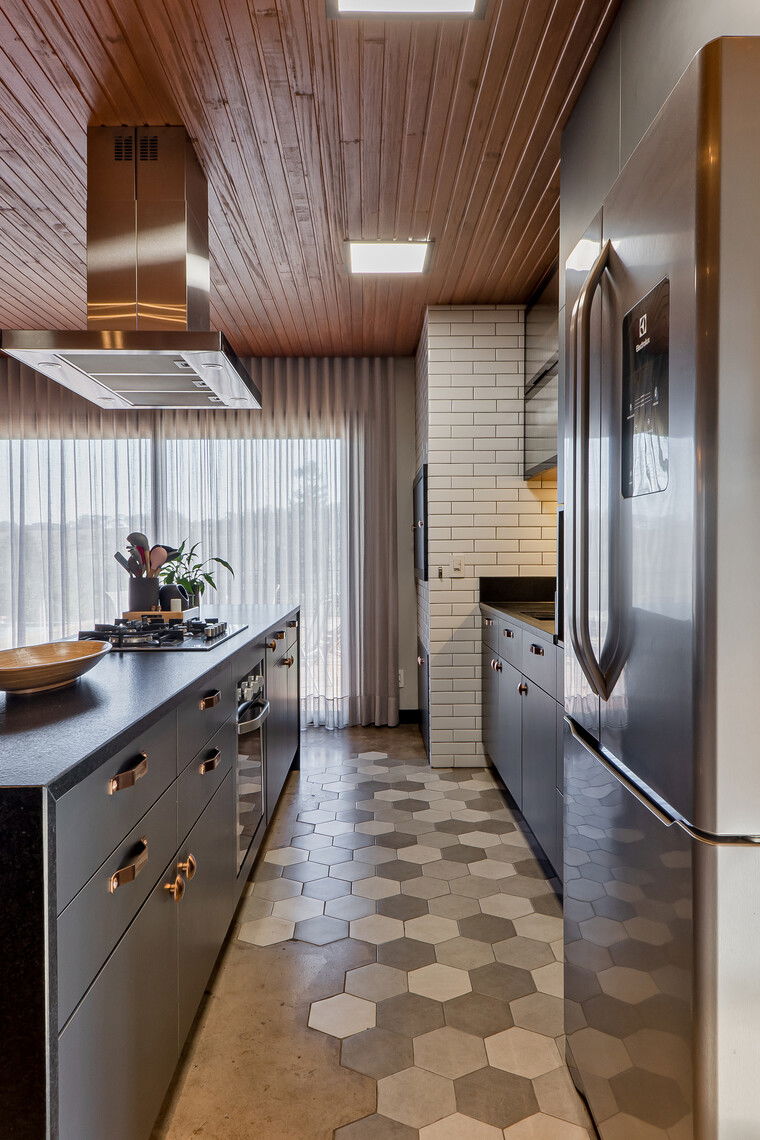 Online design Transitional Kitchen by Gabriela L. thumbnail