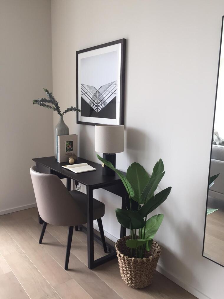 Online design Contemporary Home Office by Monika V. thumbnail