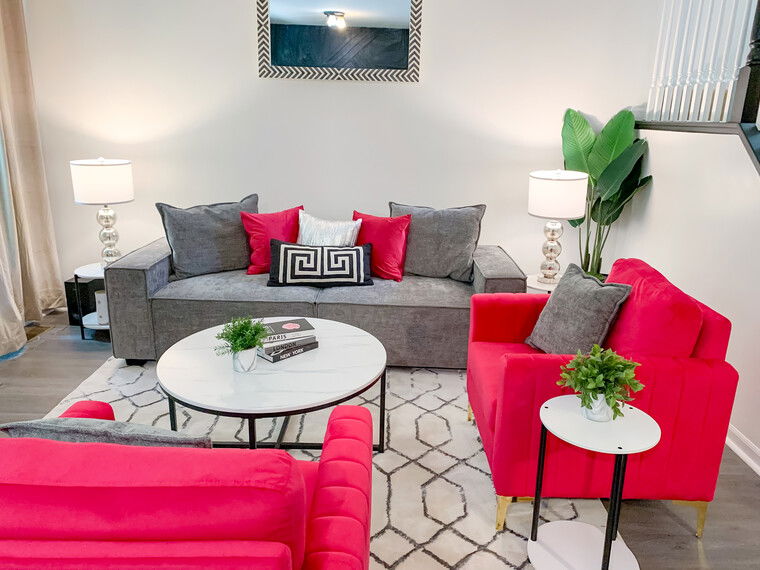 Online design Glamorous Living Room by Tee A. thumbnail