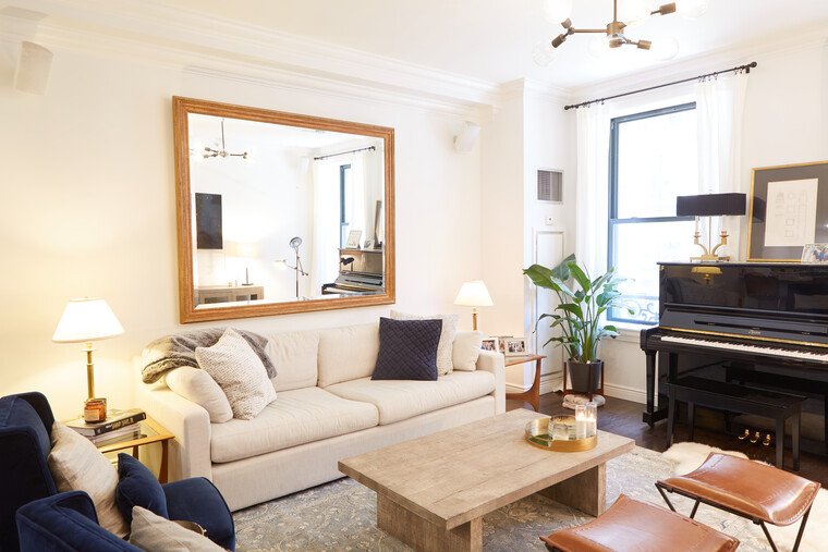 Online design Modern Living Room by Samantha T. thumbnail