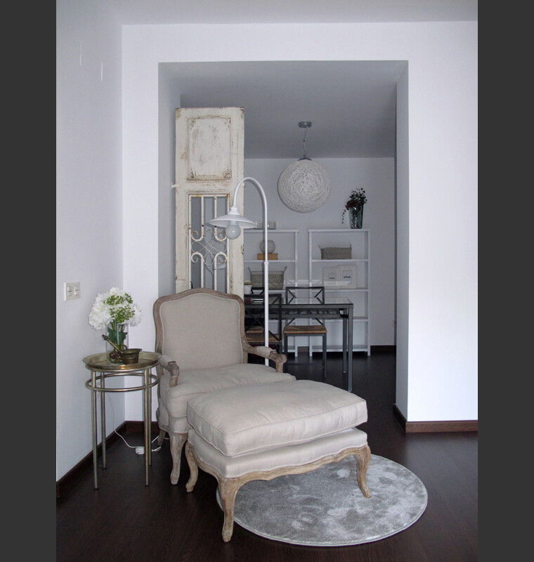 Online design Traditional Hallway/Entry by Marisa G. thumbnail