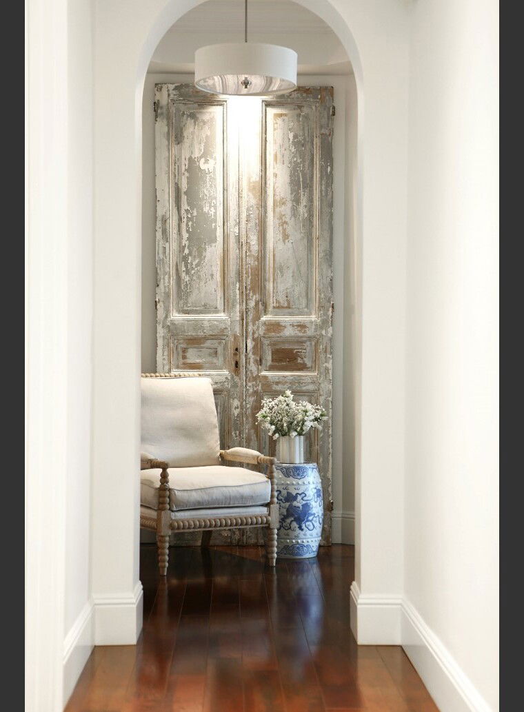 Online design Traditional Hallway/Entry by Wanda P. thumbnail