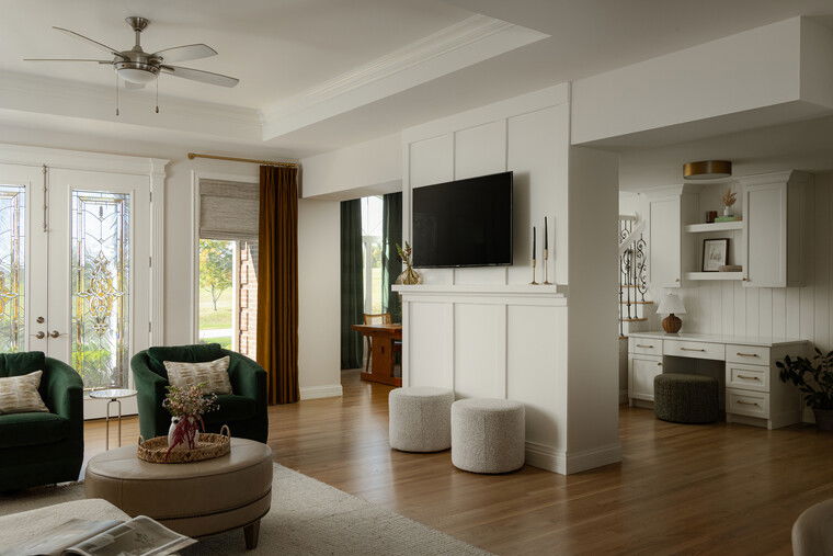 Online design Eclectic Living Room by Katrina M. thumbnail