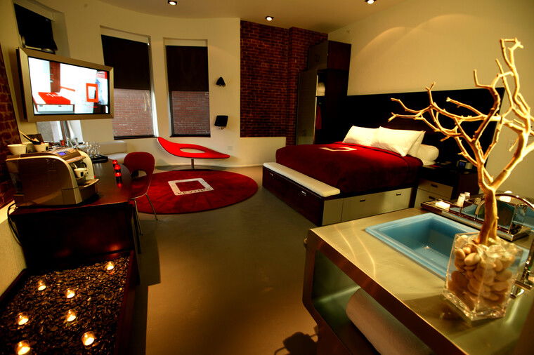 Online design Modern Business: 1 Space by Serena Z.  thumbnail