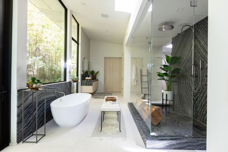 Online design Contemporary Bathroom by Galina H. thumbnail