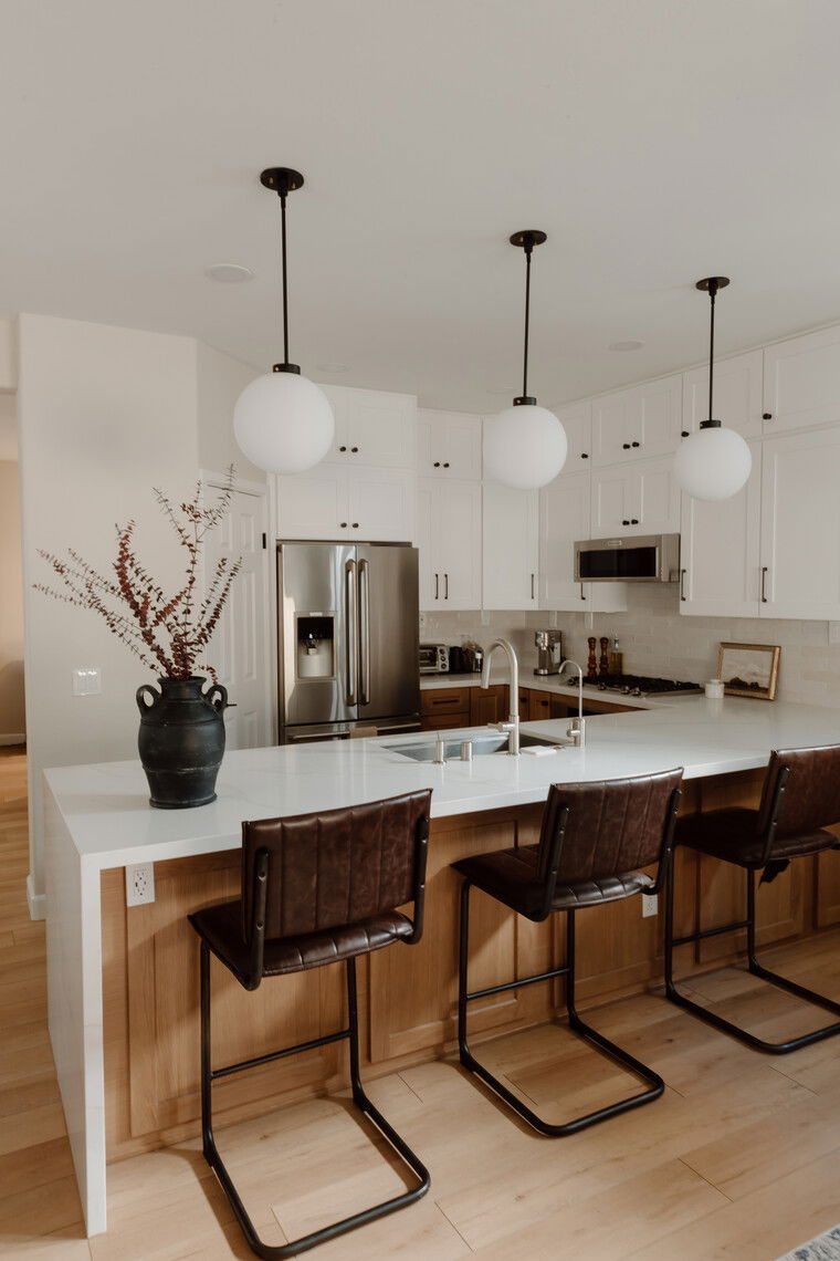 Online design Contemporary Kitchen by Mackenzie H. thumbnail