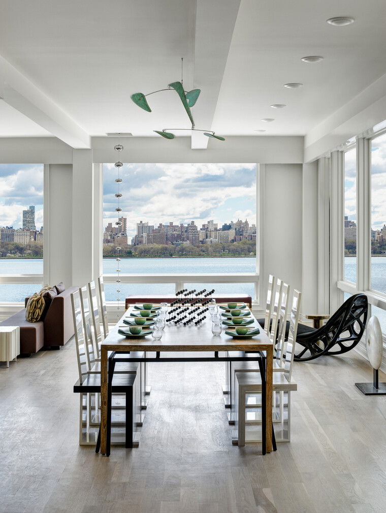 Online design Contemporary Dining Room by Catherine W. thumbnail