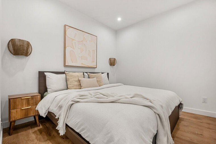 Online design Eclectic Bedroom by Renee G. thumbnail