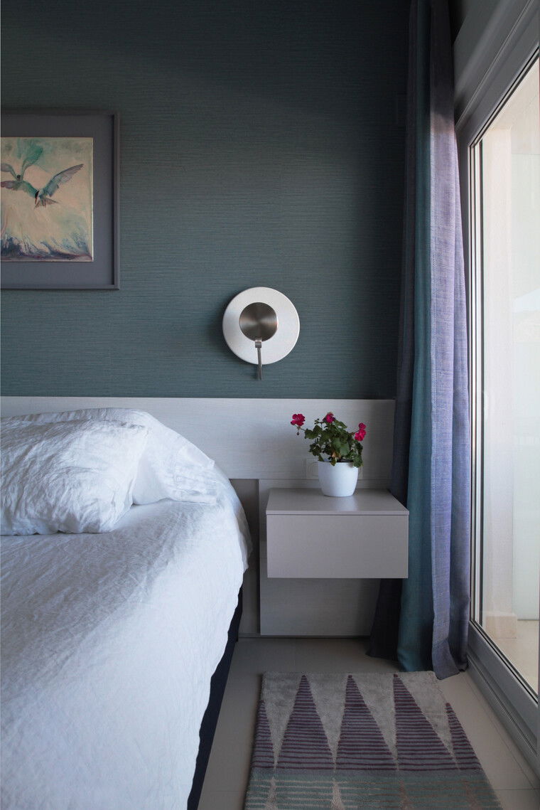 Online design Contemporary Bedroom by Ahmed R. thumbnail