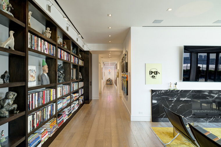 Online design Modern Hallway/Entry by Susan W. thumbnail
