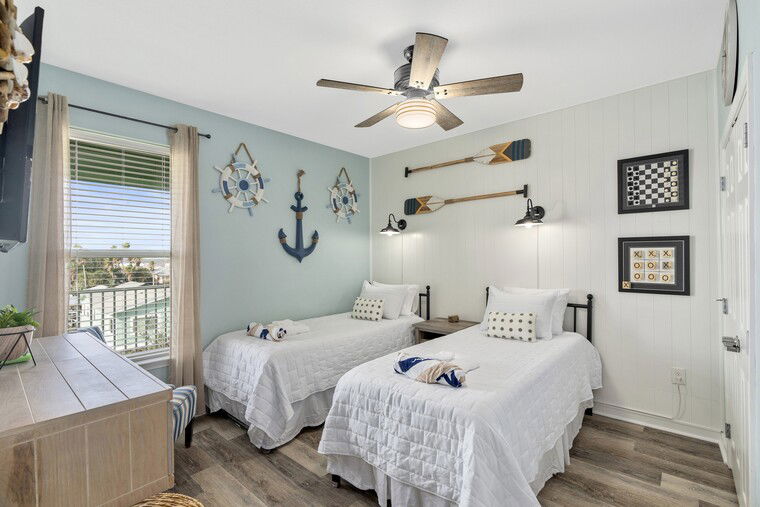 Diseño en línea Dormitorio de Playa por Kathryn S. miniatura
