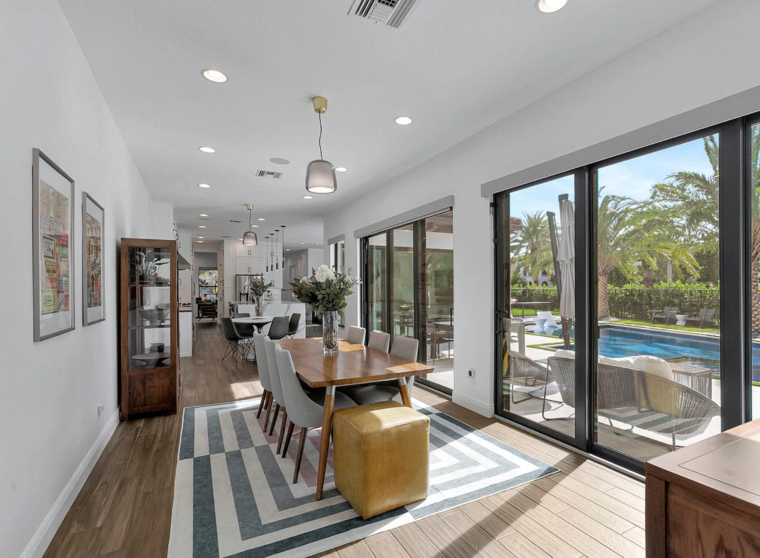 Online design Modern Dining Room by Laura K. thumbnail