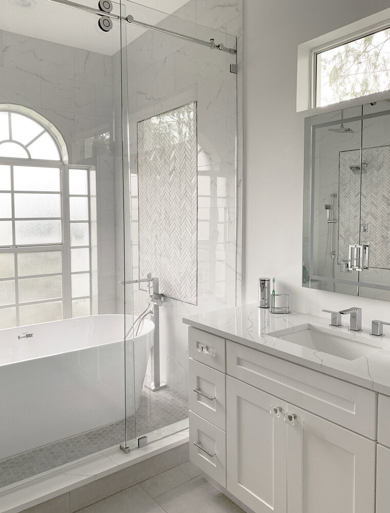 Online design Glamorous Bathroom by Laura K. thumbnail