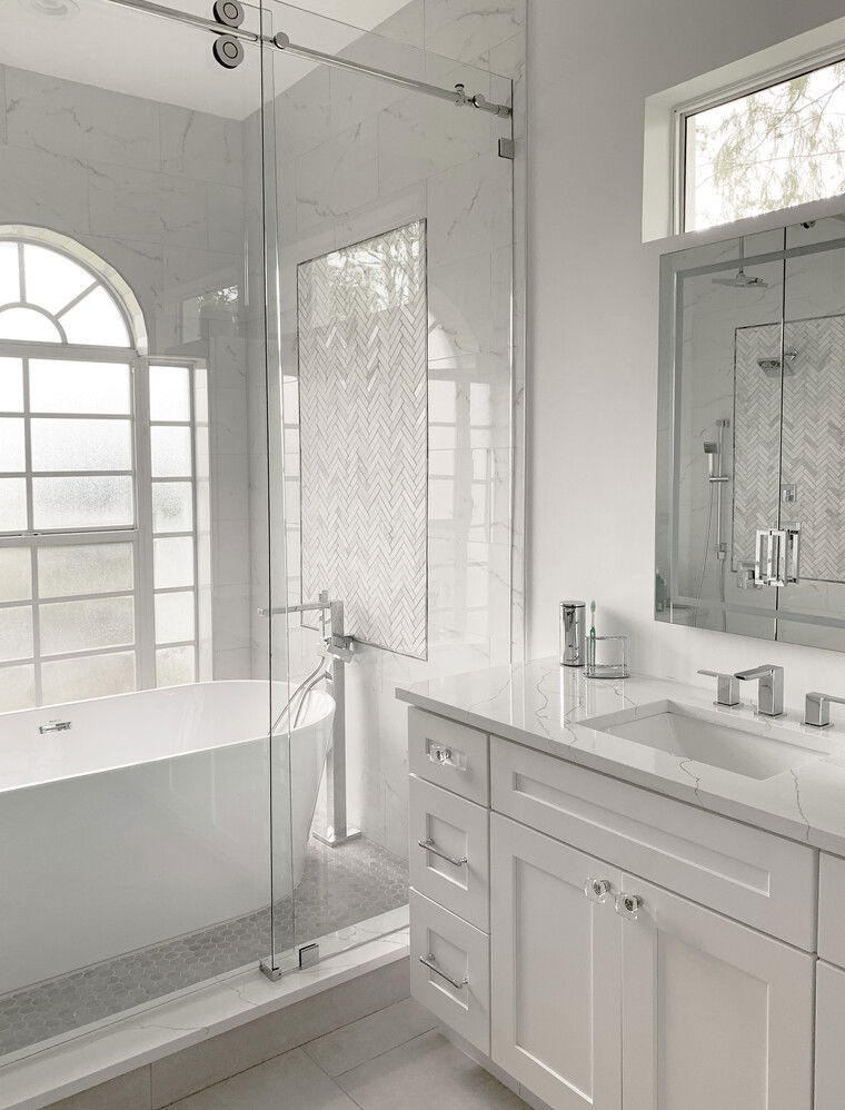 Online design Glamorous Bathroom by Laura K. thumbnail